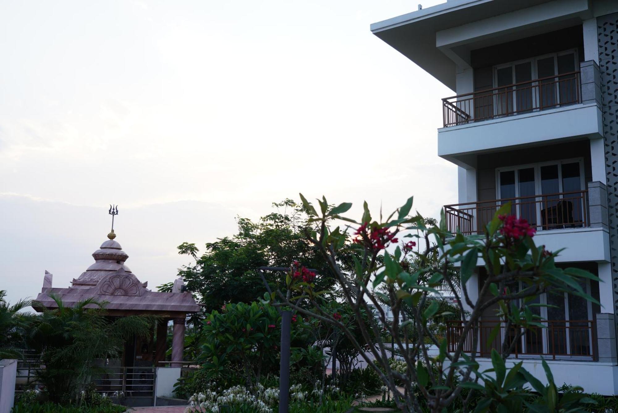 Palm Regal Resort Gopālpur Екстериор снимка