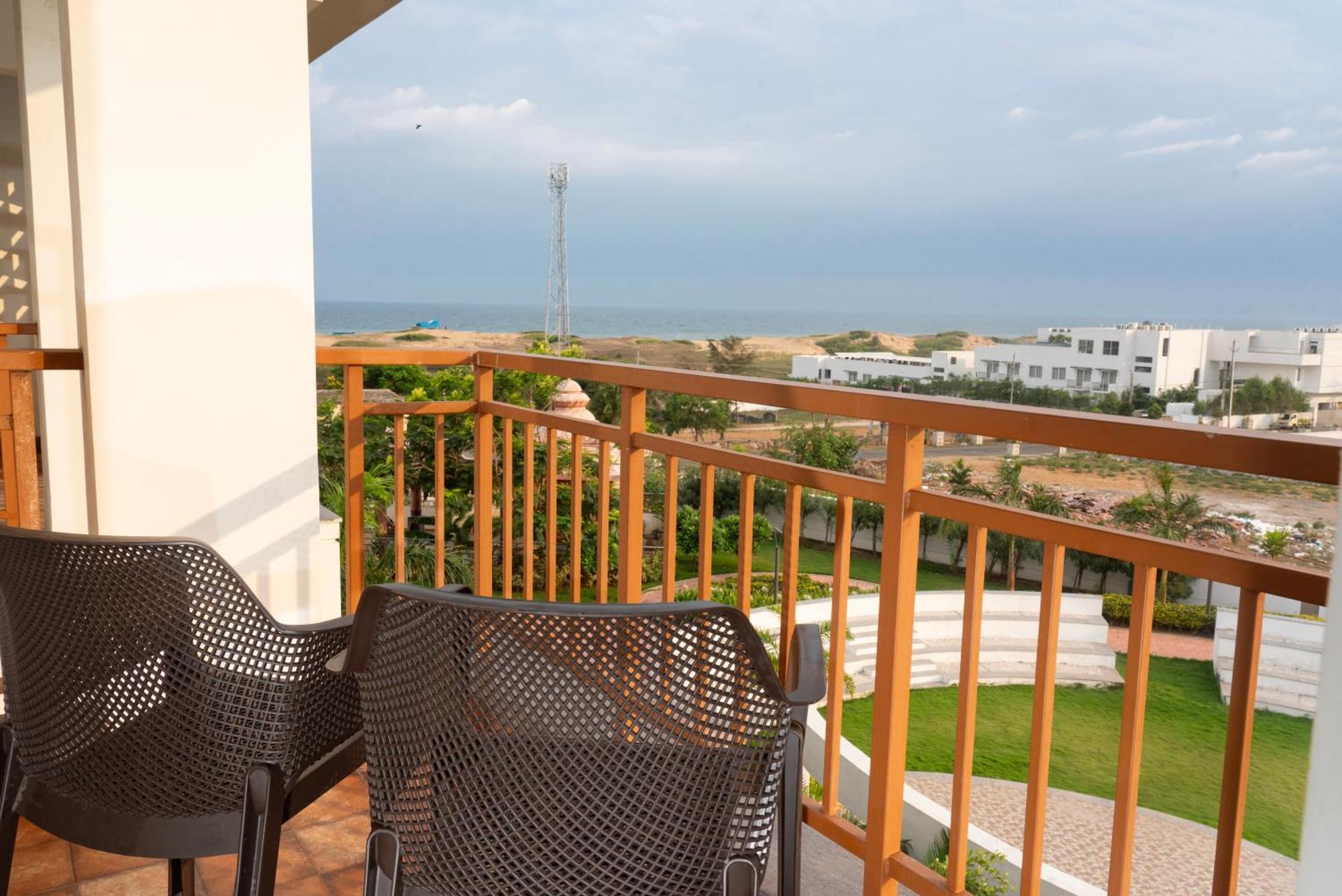Palm Regal Resort Gopālpur Екстериор снимка